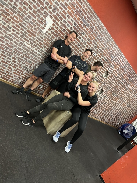 List - Holger - medium - Squat